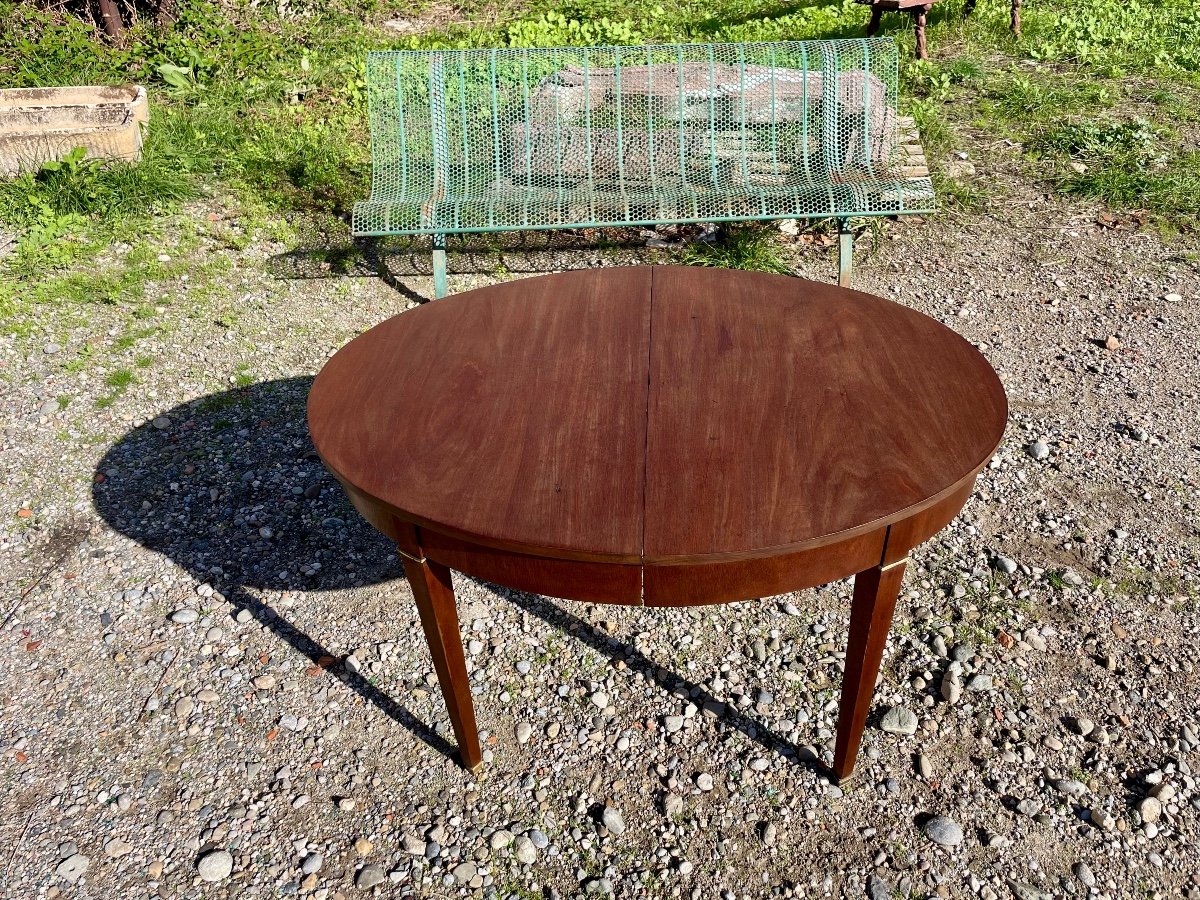 Louis XVI Mahogany Dining Table From The 19th Century.-photo-2