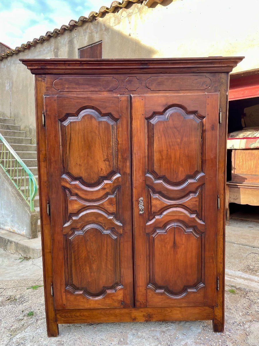 Armoire,,,,, Louis XIV, Régence En Noyer D’époque XVIIIem Siècle.