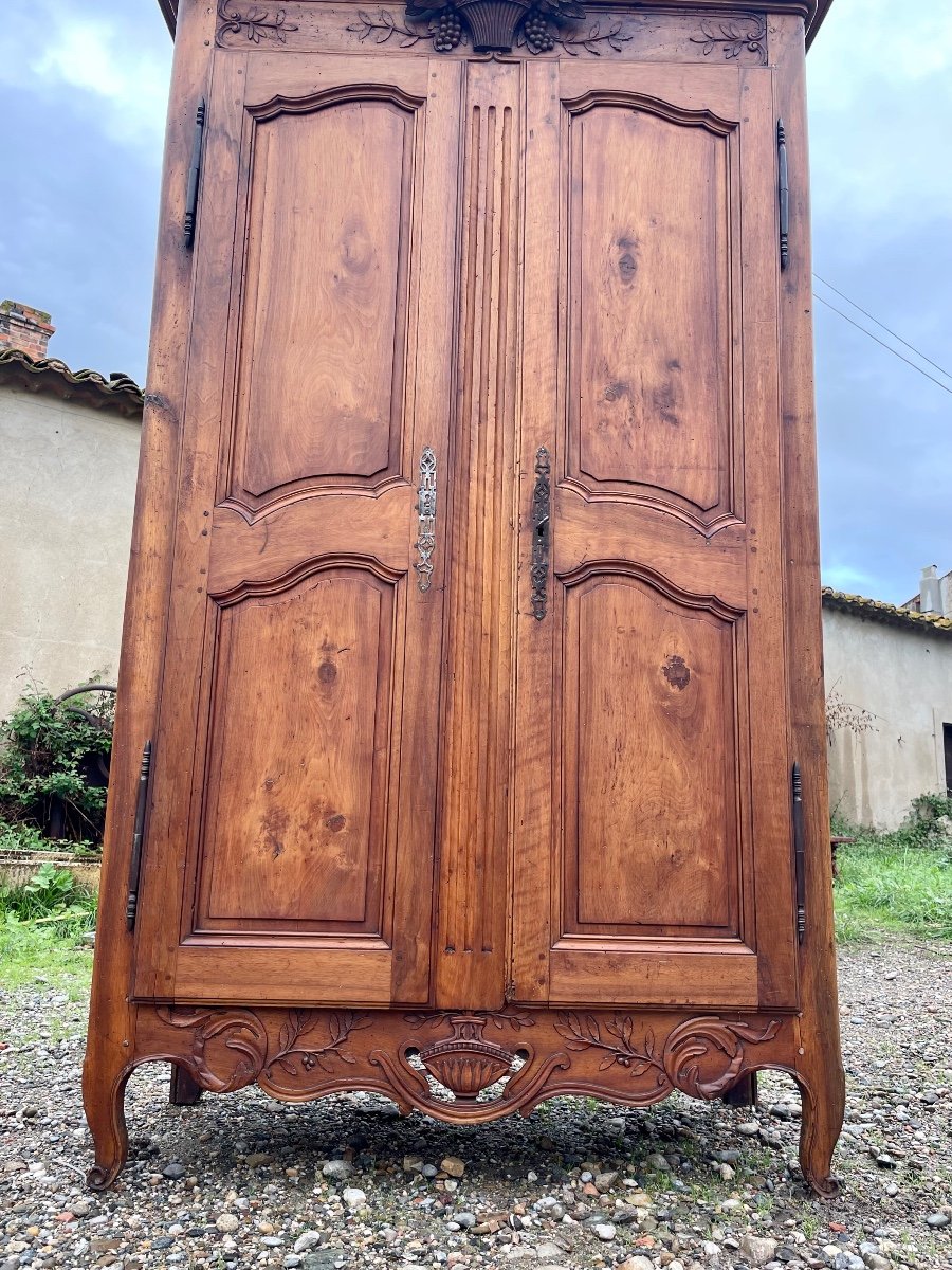 Louis XV Arlesian Provencal Wardrobe In Walnut, 18th Century.-photo-2