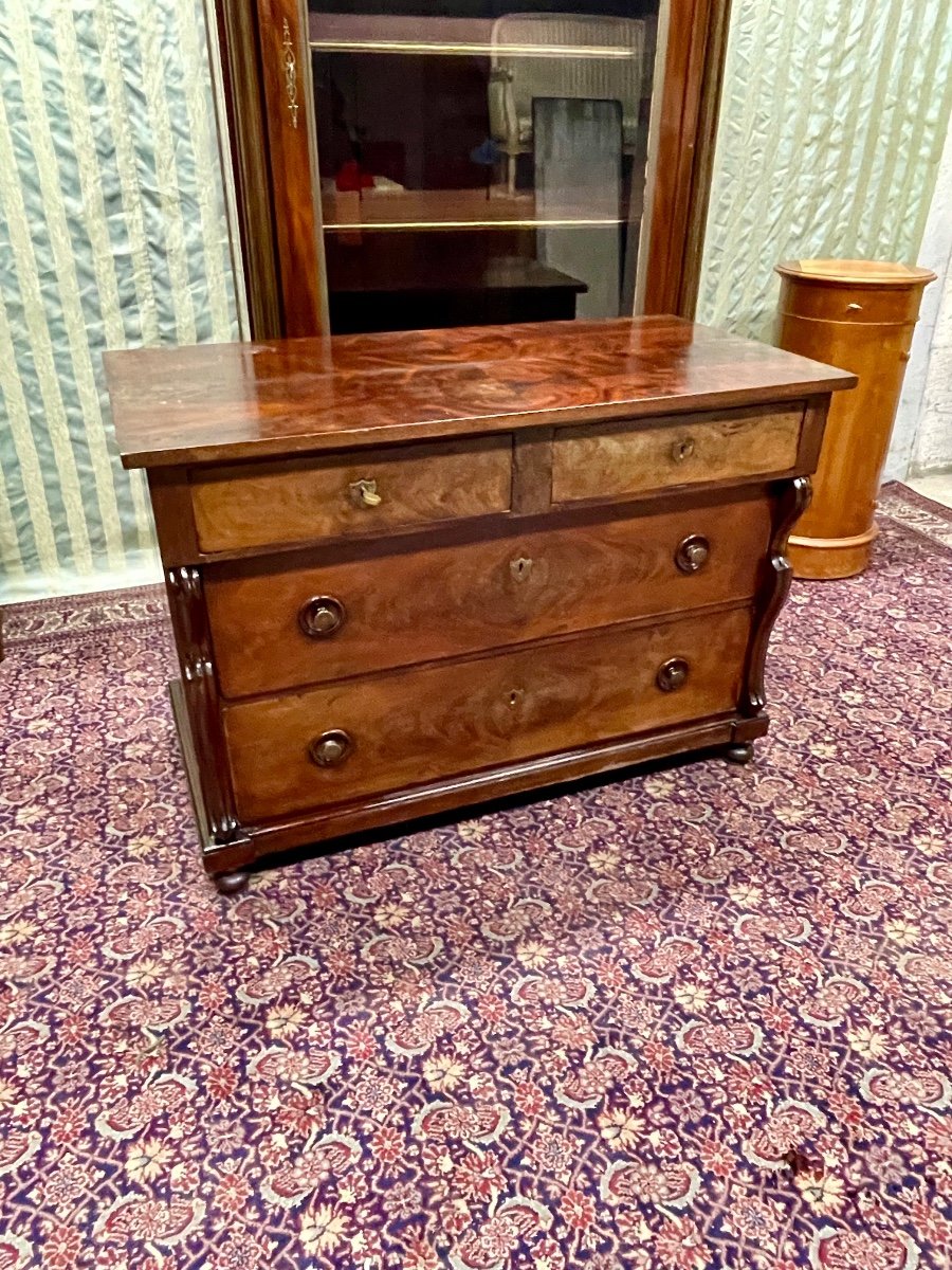 Commode Anglaise En Acajou D’époque XIXé Siècle.