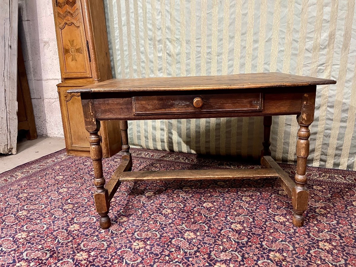 Table, de milieu Louis XIII, en chêne d’époque XVIIem siècle.