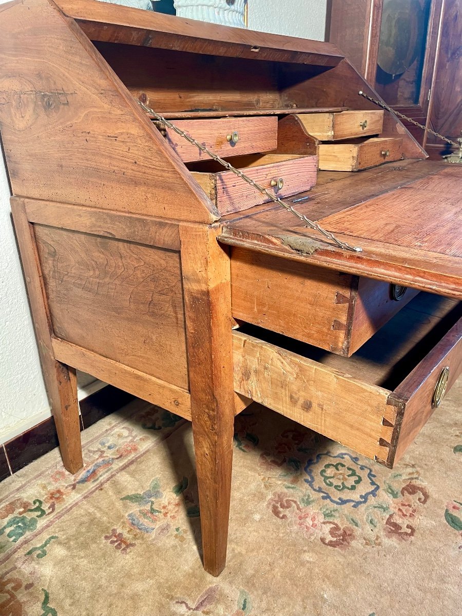 Desk, Sloping, Secretary, Louis XVI In Walnut, 18th Century. -photo-7