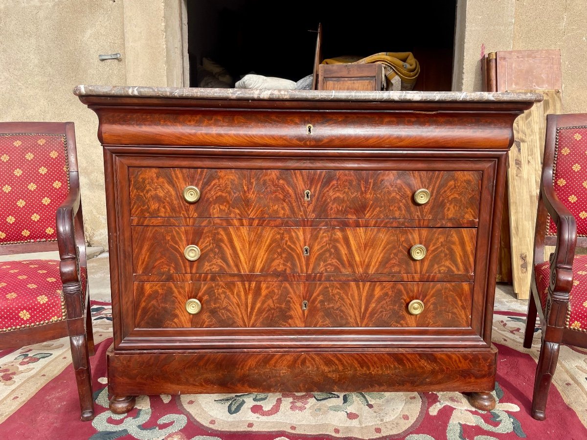 Commode,,, Restauration En Acajou, Flammé D’époque XIXé Siècle.