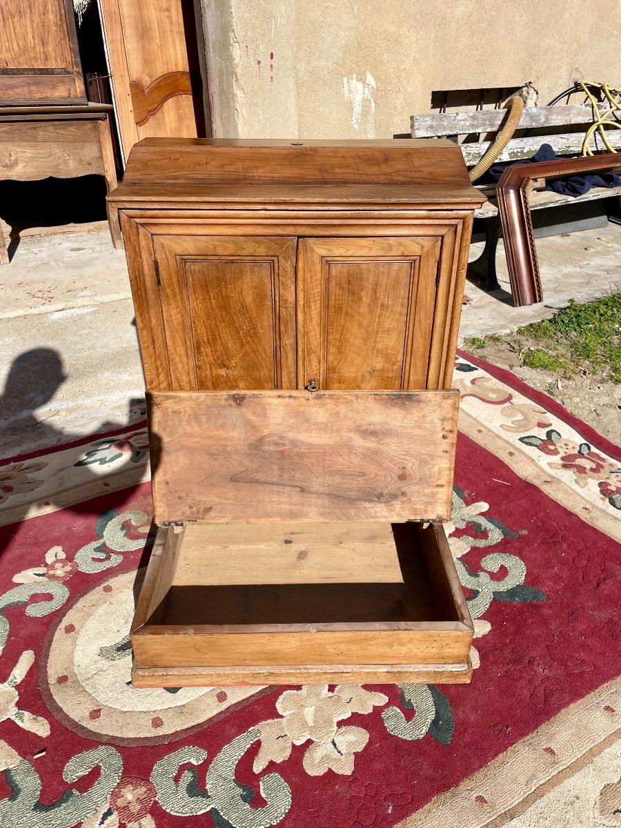 18th Century Directoire Oratory In Walnut.-photo-2