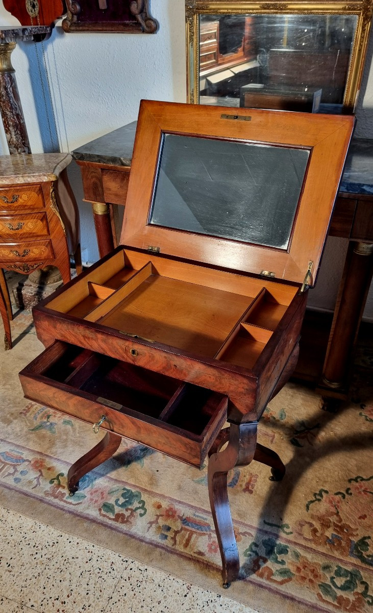 Restoration Worker In Flamed Mahogany, 19th Century-photo-1