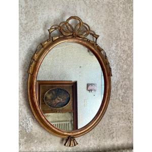 Miroir Ovale De Style Louis XVI Du 19em Siècle En Bois Doré .