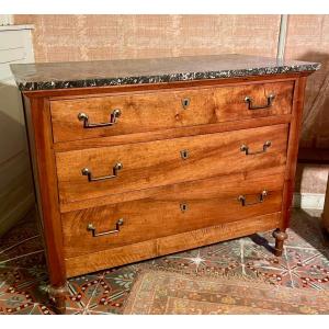 Louis XVI Chest Of Drawers In Walnut From The 18th Century 