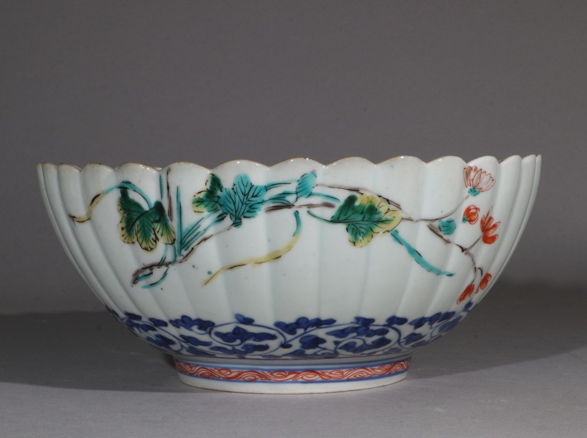 A Japanese Chrysanthemum Moulded Arita Bowl E18thc