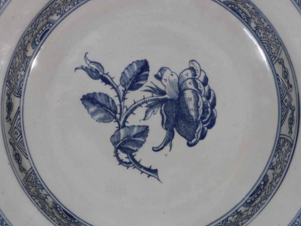 An Early Doccia Blue And White Hard Paste Plate C1745-photo-2