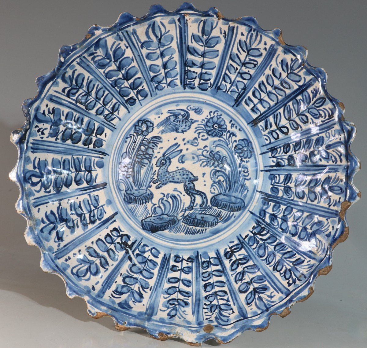 Une Tazza En Majolica d'Italie Du Nord Du XVIIe Siècle