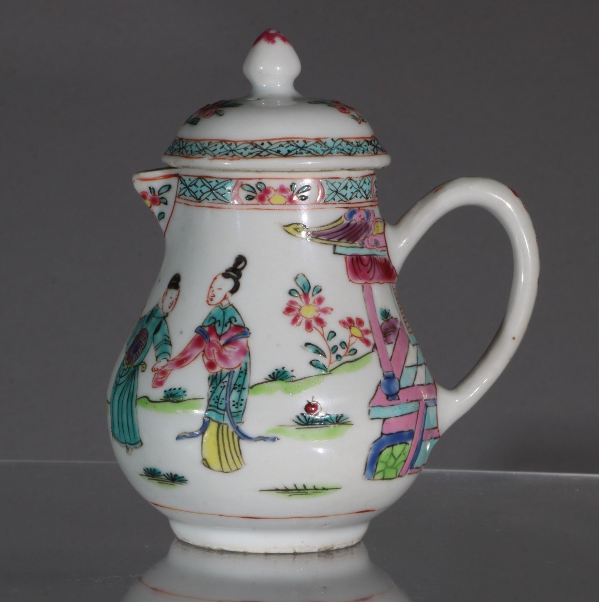 A Fine Yongzheng Famille Rose Cream Pot And Lid-photo-2