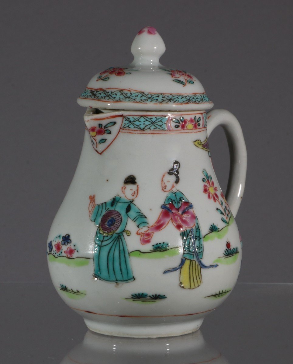 A Fine Yongzheng Famille Rose Cream Pot And Lid-photo-4