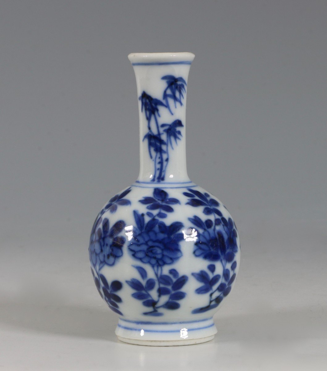 Vase Chinois Bleu Et Blanc Kangxi 17/18 ème Siècle