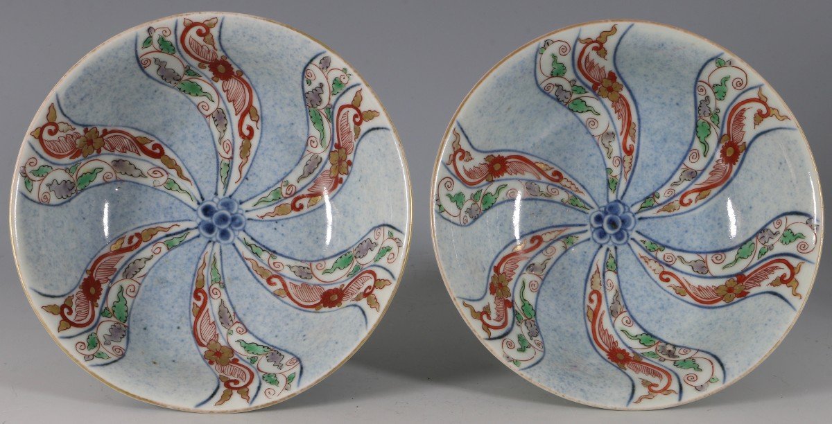 Pair Of 18th Century Arita Imari Bowls