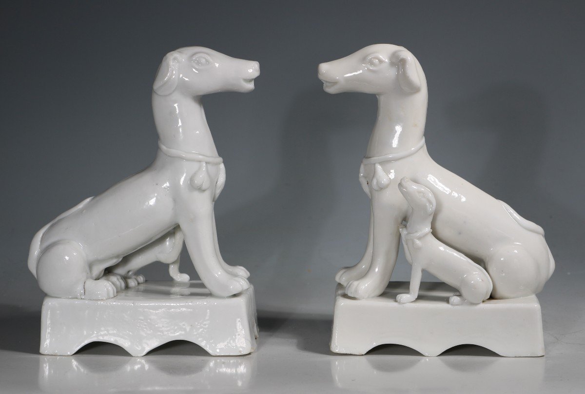 Pair Of Kangxi White Chinese Hunting Dogs, 17th/18th Century-photo-3