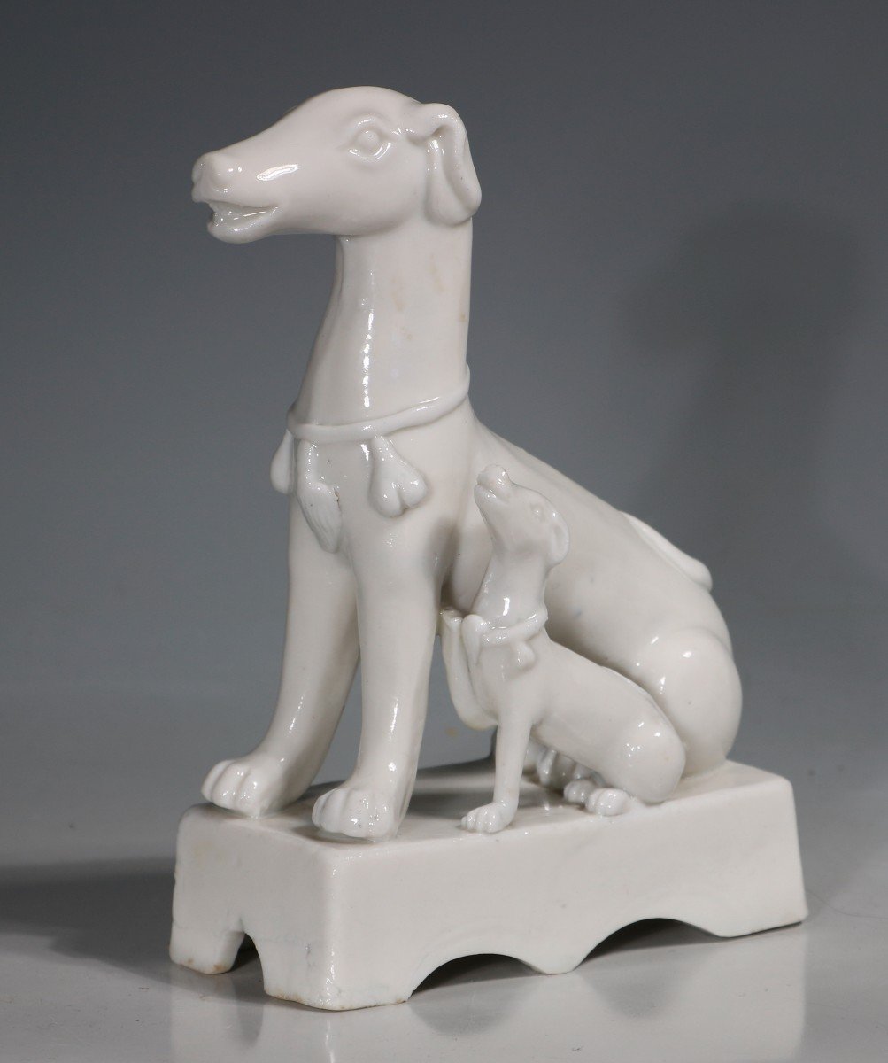 Pair Of Kangxi White Chinese Hunting Dogs, 17th/18th Century-photo-4