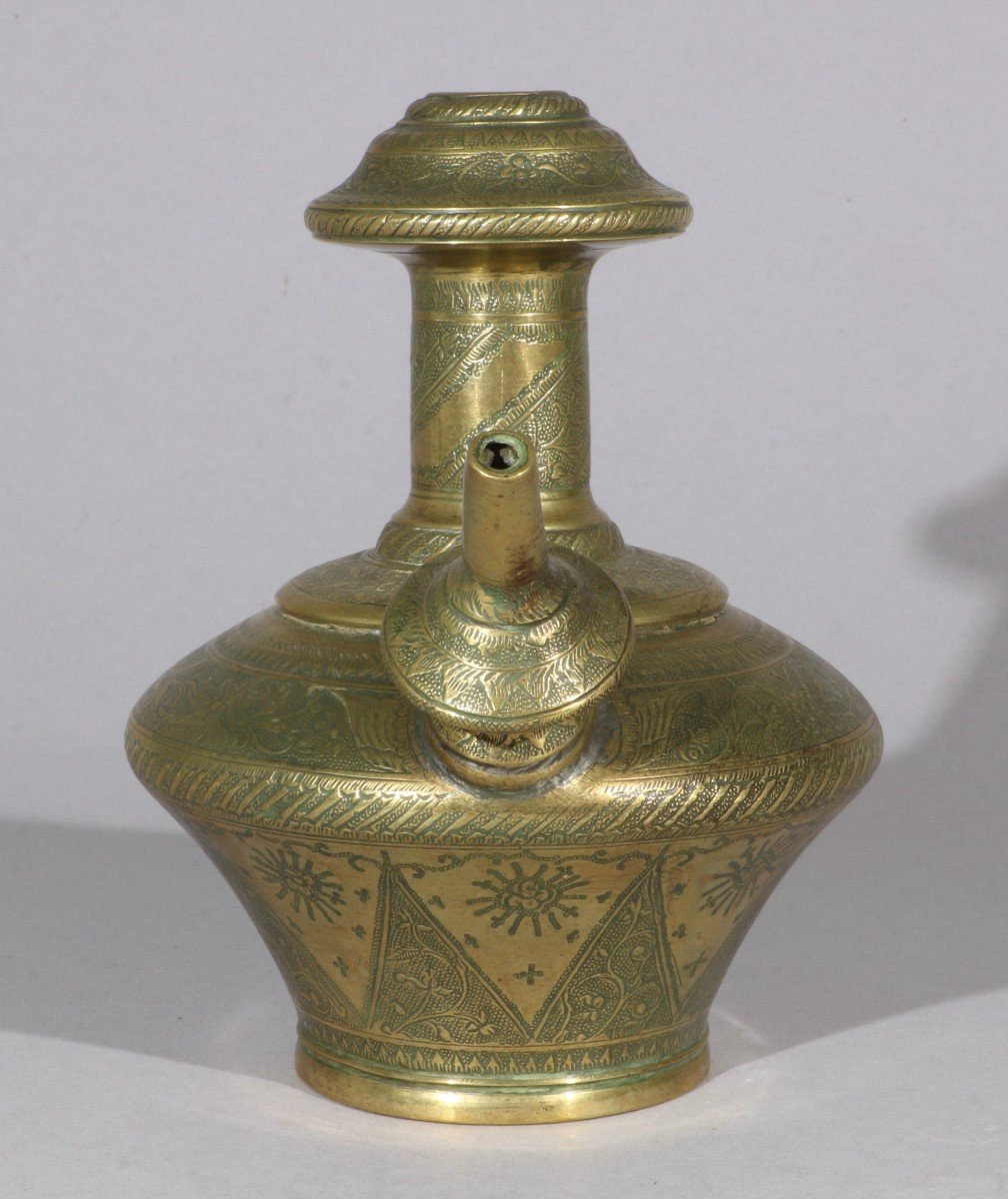  Kendi Java In Engraved Brass, 19th/20th Century-photo-2