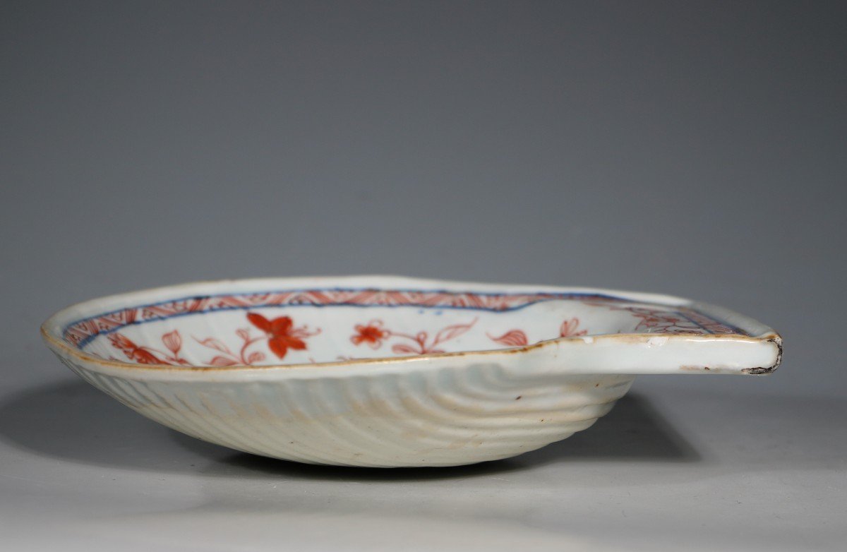 Plat Chinois Imari En Forme De Coquillage Kangxi Vers 1720-photo-4