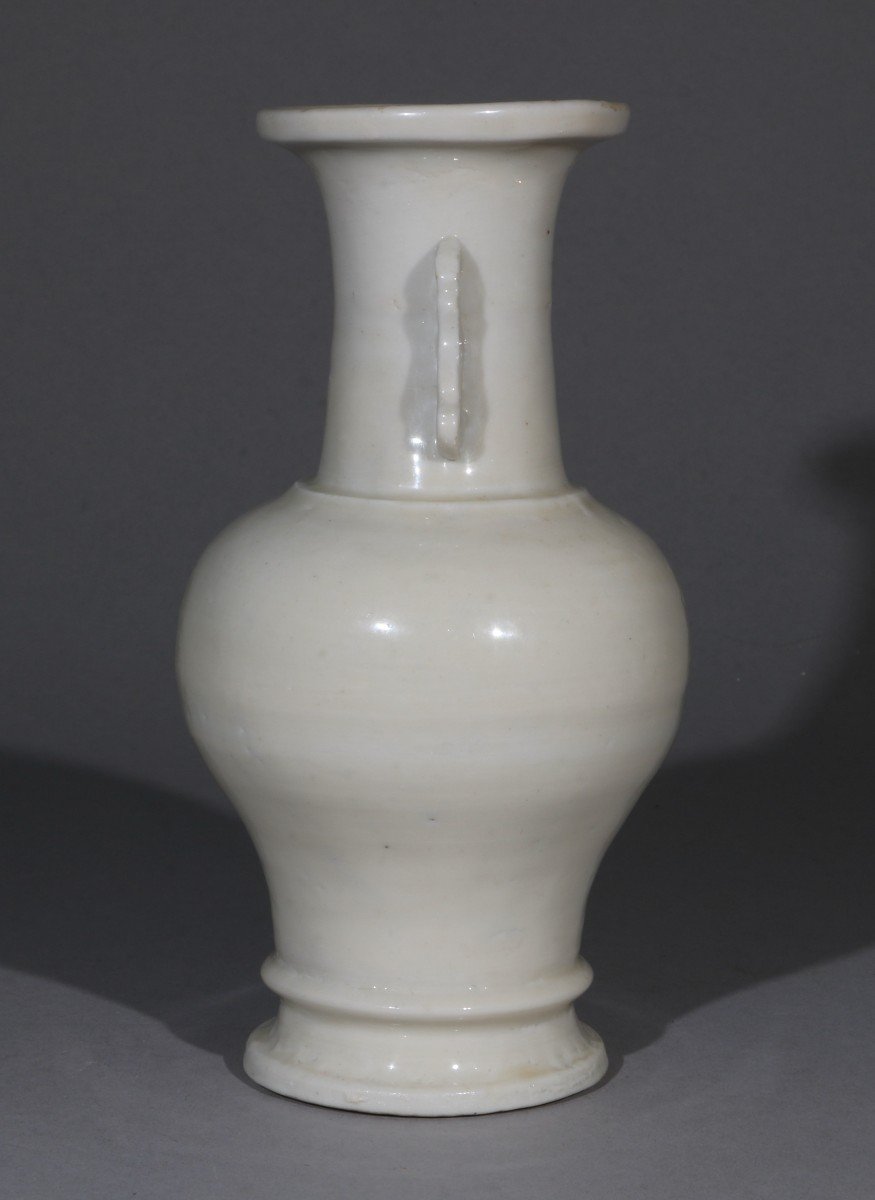 A Chinese Blanc De Chine Vase L Ming-photo-3