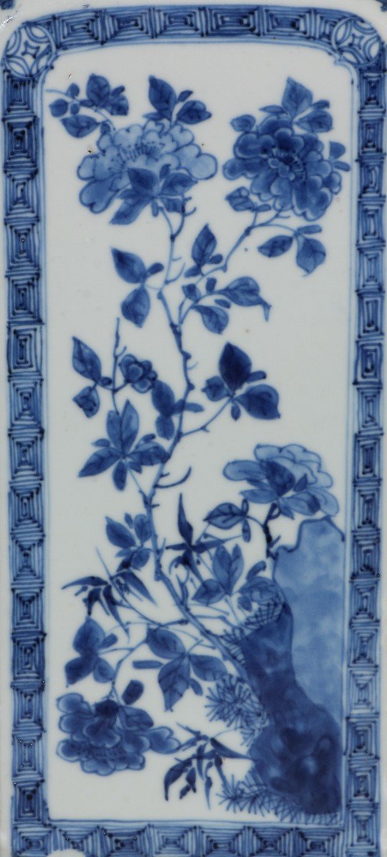 Un Vase Bouteille Carré Bleu Et Blanc Kangxi 1662/1722-photo-6