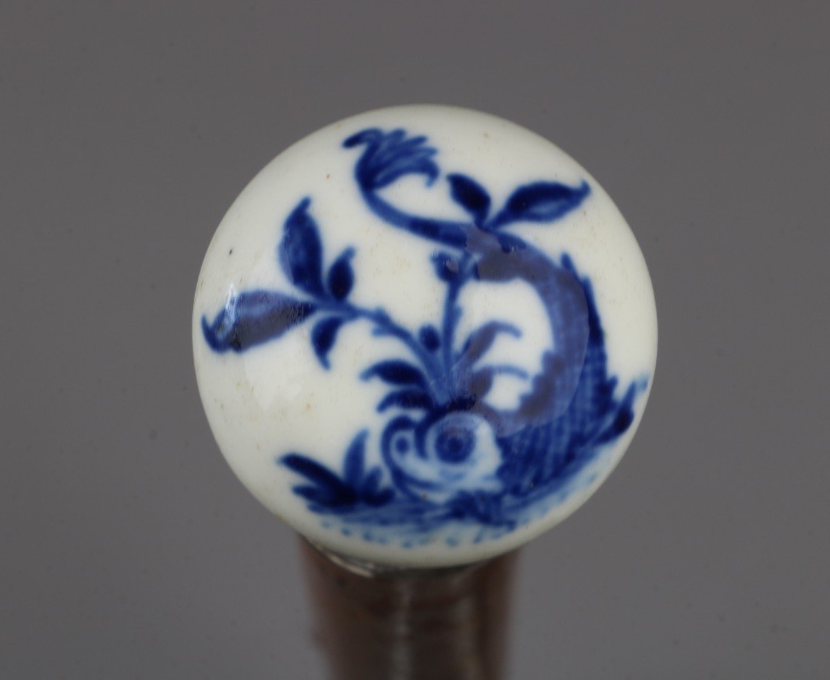 Un Rare Manche De Canne Bleu Et Blanc De St Cloud Vers 1720-40