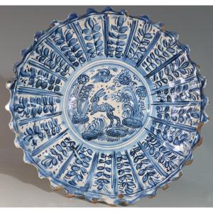 Une Tazza En Majolica d'Italie Du Nord Du XVIIe Siècle