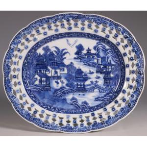 Plat Réticulé Bleu Et Blanc Chinois C1770/5