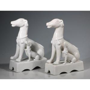 Pair Of Kangxi White Chinese Hunting Dogs, 17th/18th Century