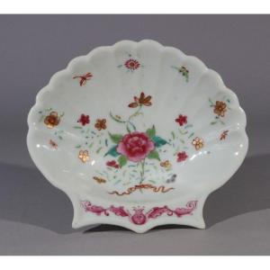 Un Plat Coquillage Famille Rose Qianlong 18ème