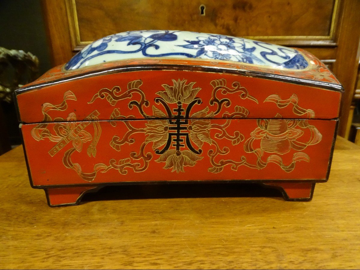 Lacquered Wood And Porcelain Box China 1950s