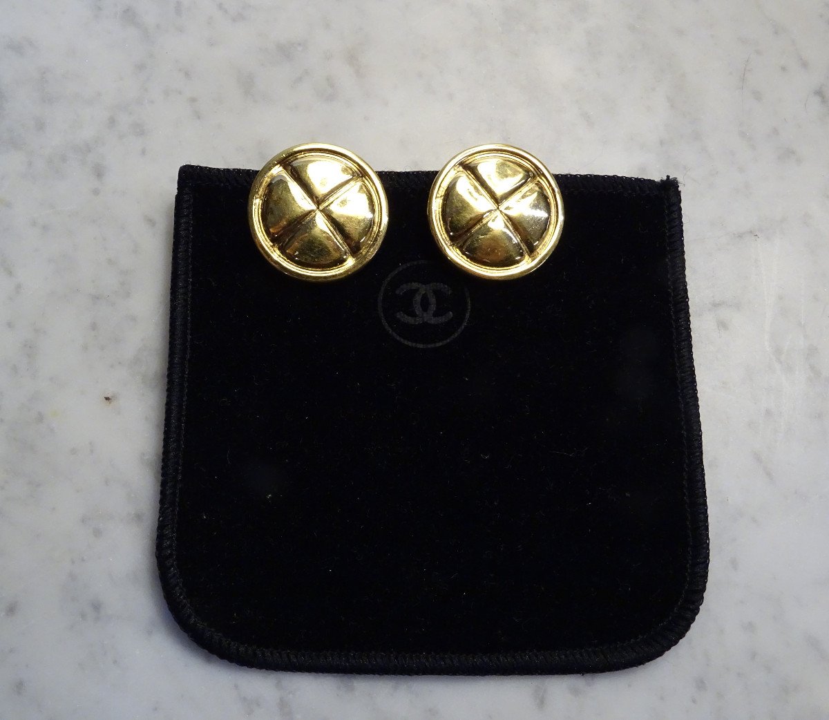 Pair Of Chanel Clip-on Earrings Years 70-photo-4