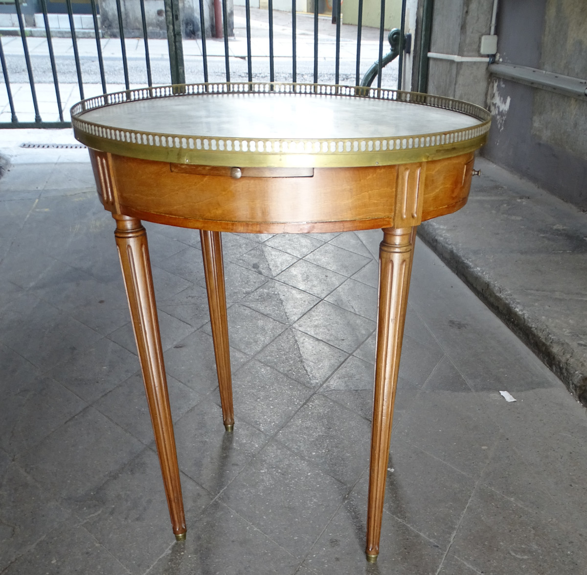 Late 19th Mahogany Bouillotte Table-photo-4