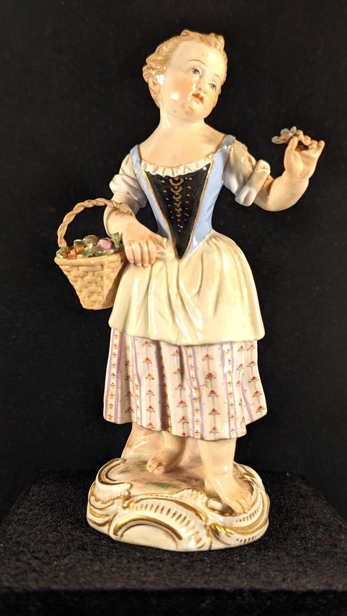 Meissen Porcelain Statuette, 19th - The Flower Seller