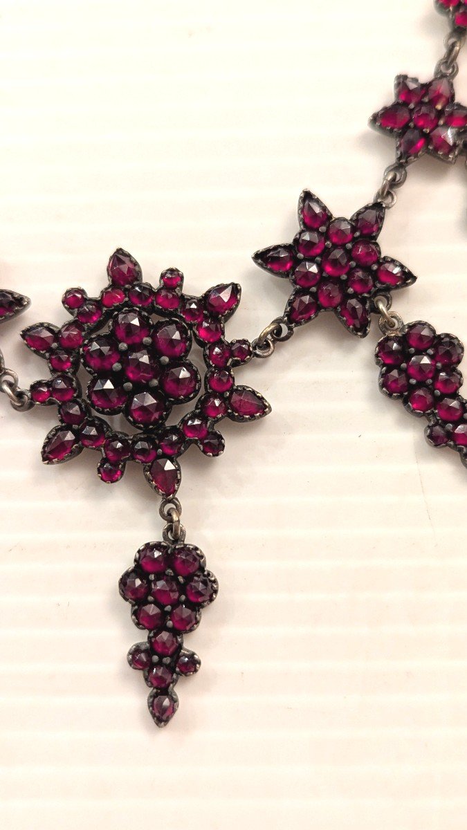 Lovely Antique Necklace, With Garnets - Bohème 