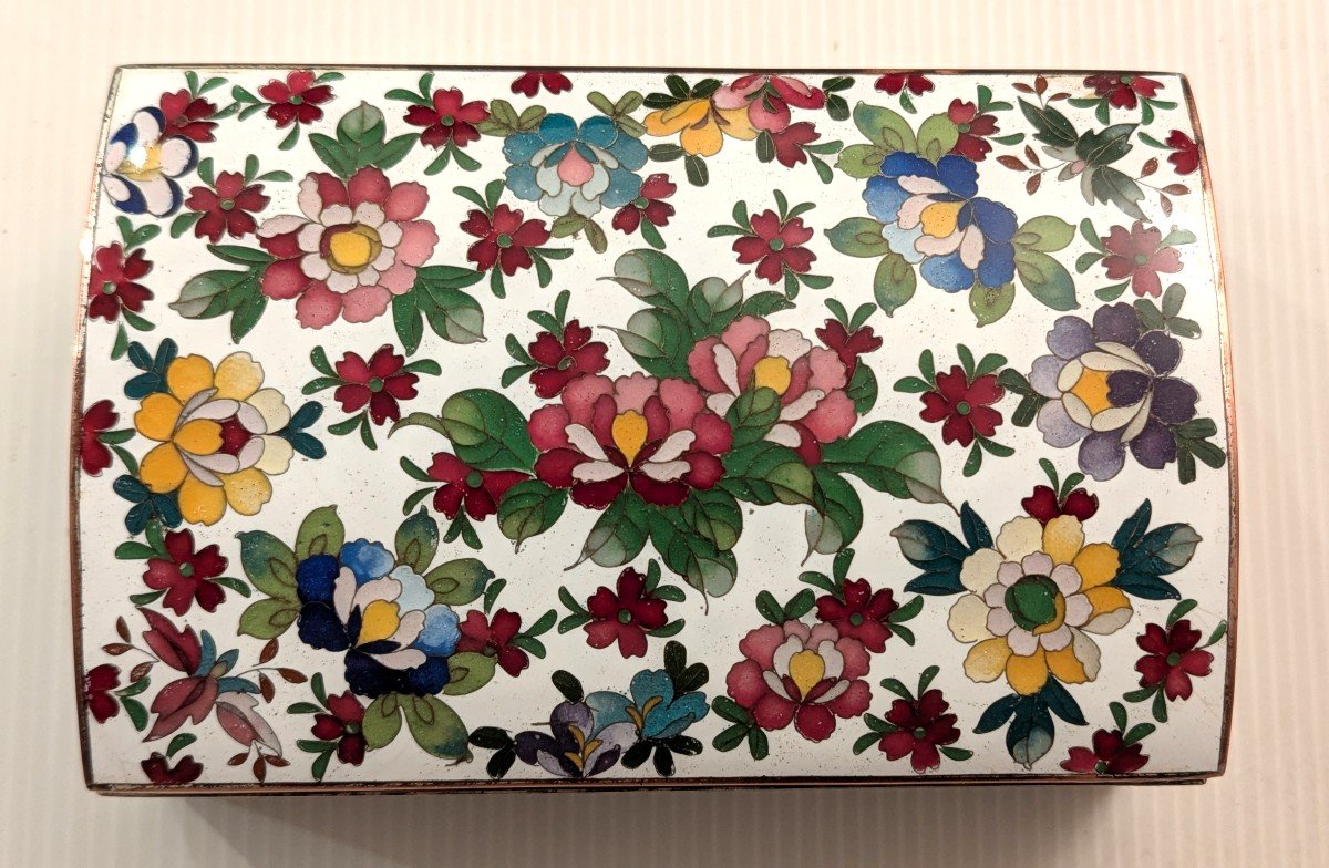 Coffret en cloisonné-Japon-Méiji-Beau décor floral