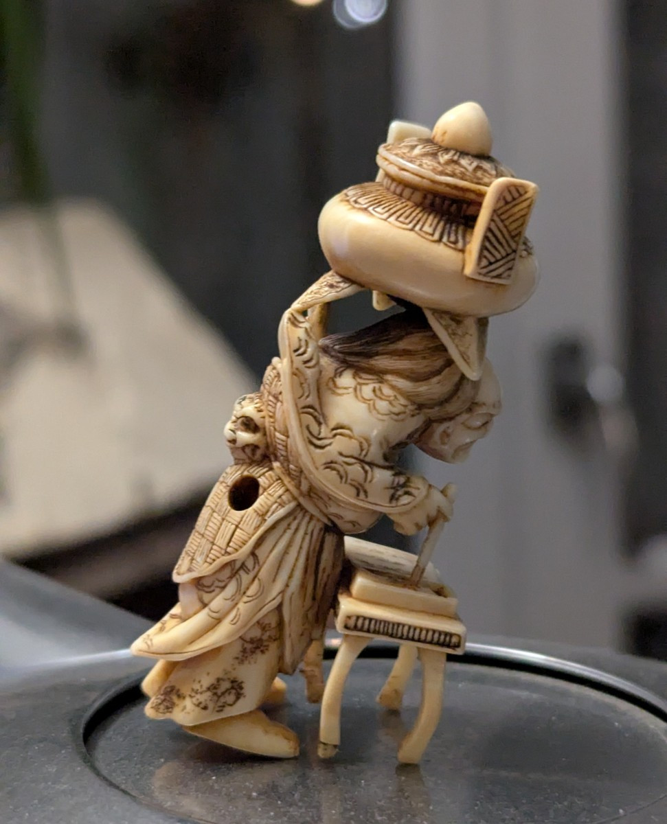 Netsuke d'une grande finesse, signé-Japon-photo-2