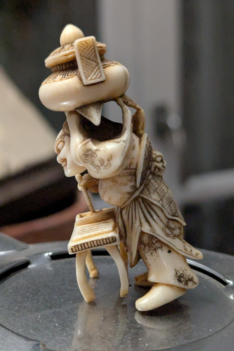 Netsuke d'une grande finesse, signé-Japon-photo-4