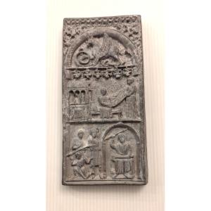 Curious Lead Plaque, With A Relief Decoration - Medieval