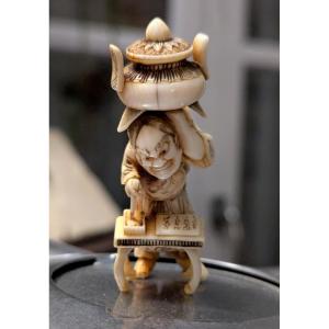 Netsuke d'une grande finesse, signé-Japon