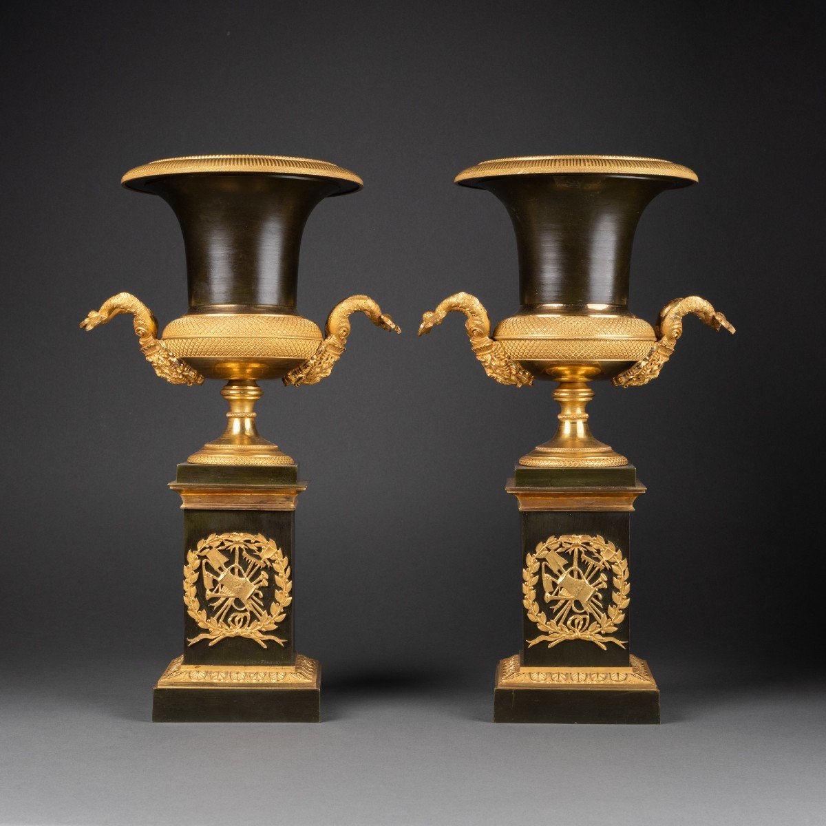 Pair Of Medici Vases In Patinated And Gilded Bronze Empire Period