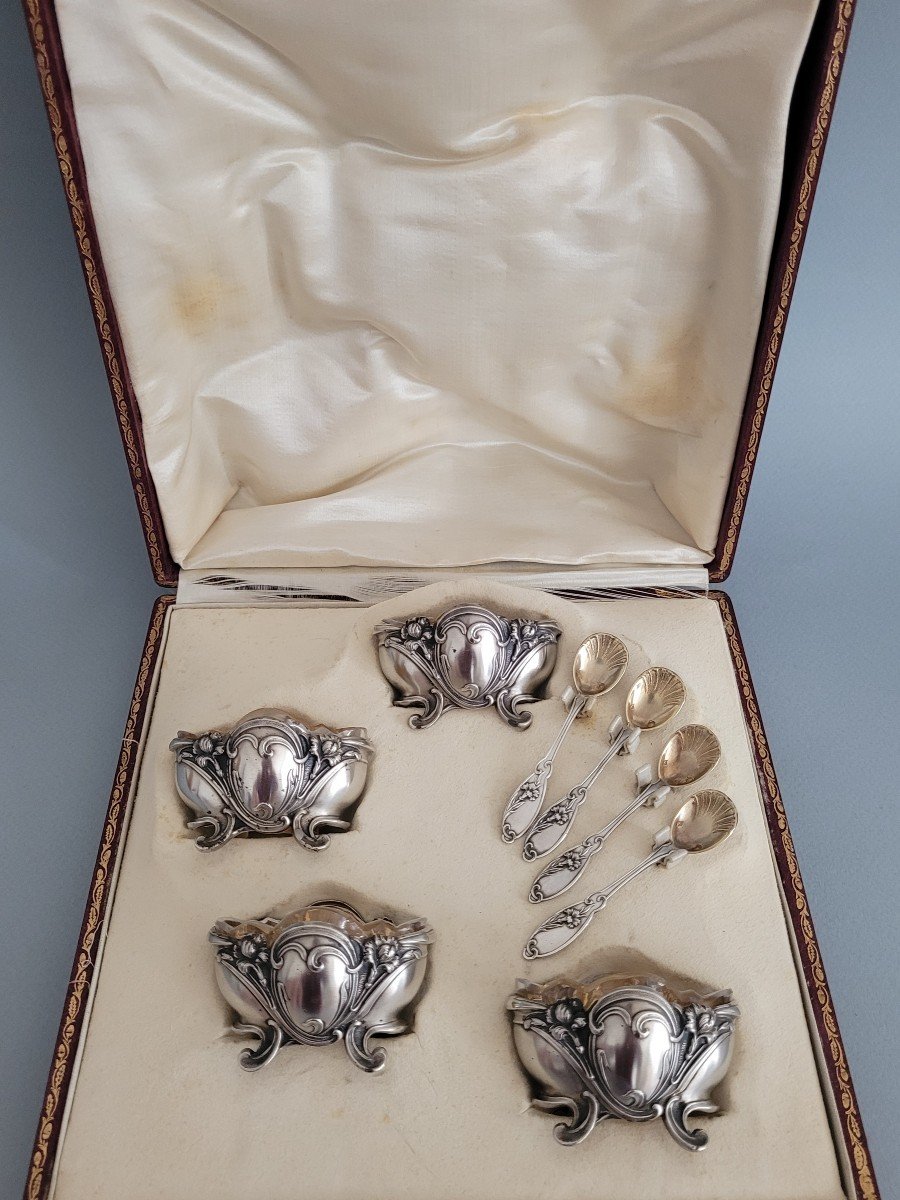 4 Art Nouveau Salt Shakers In Solid Silver And Crystal