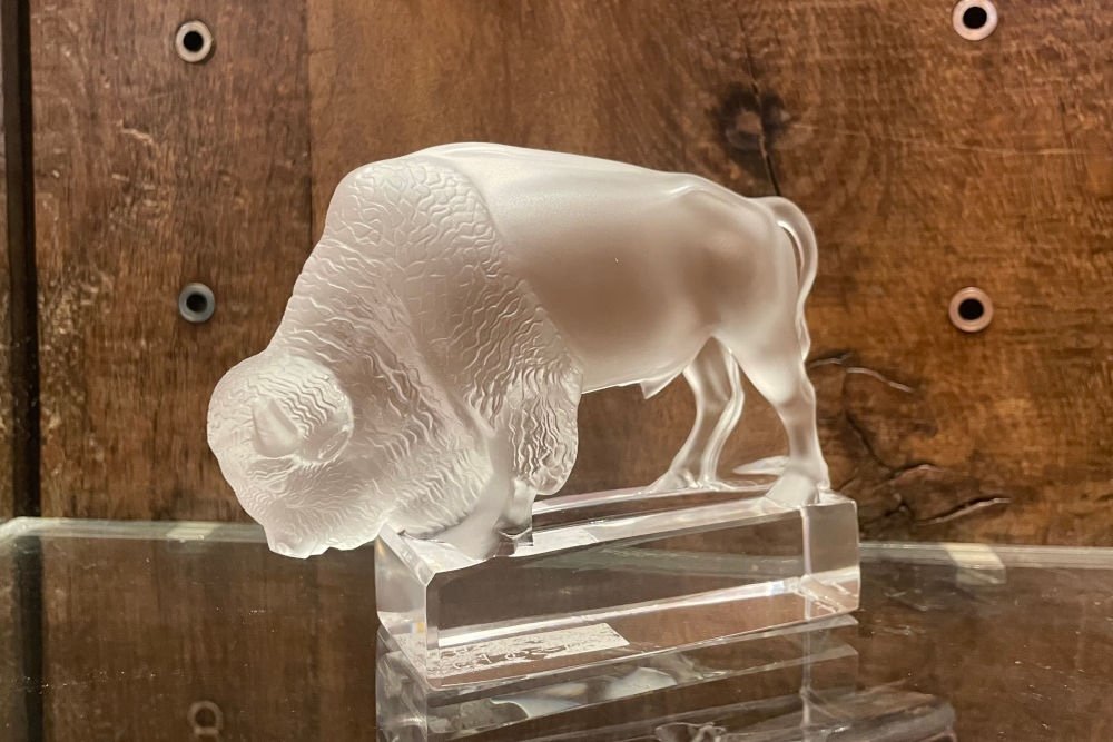 Lalique France - Paperweight - Bison