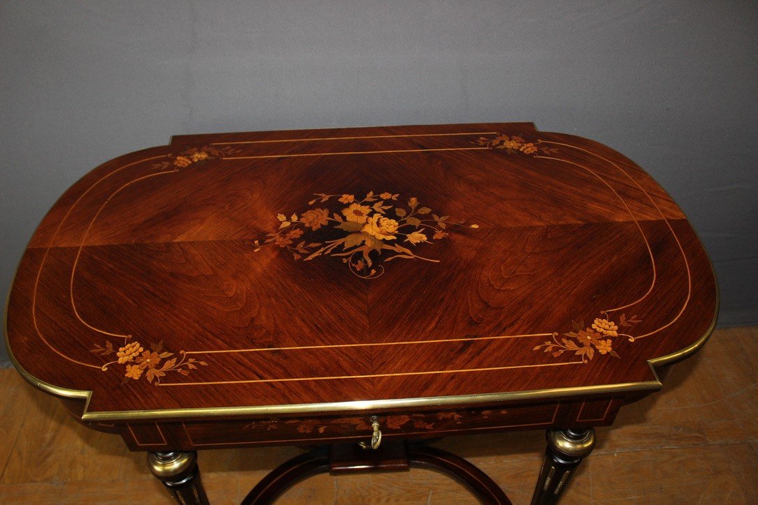 Table De Style Louis XVI En Marqueterie De Palissandre à Décor De Fleurs fin XIX-photo-5