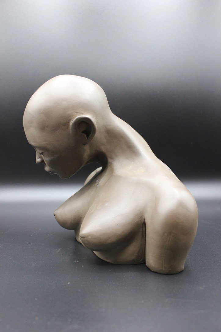 Sculpture Buste De Jeune Femme Aux Seins Nus Vers 1980-photo-5