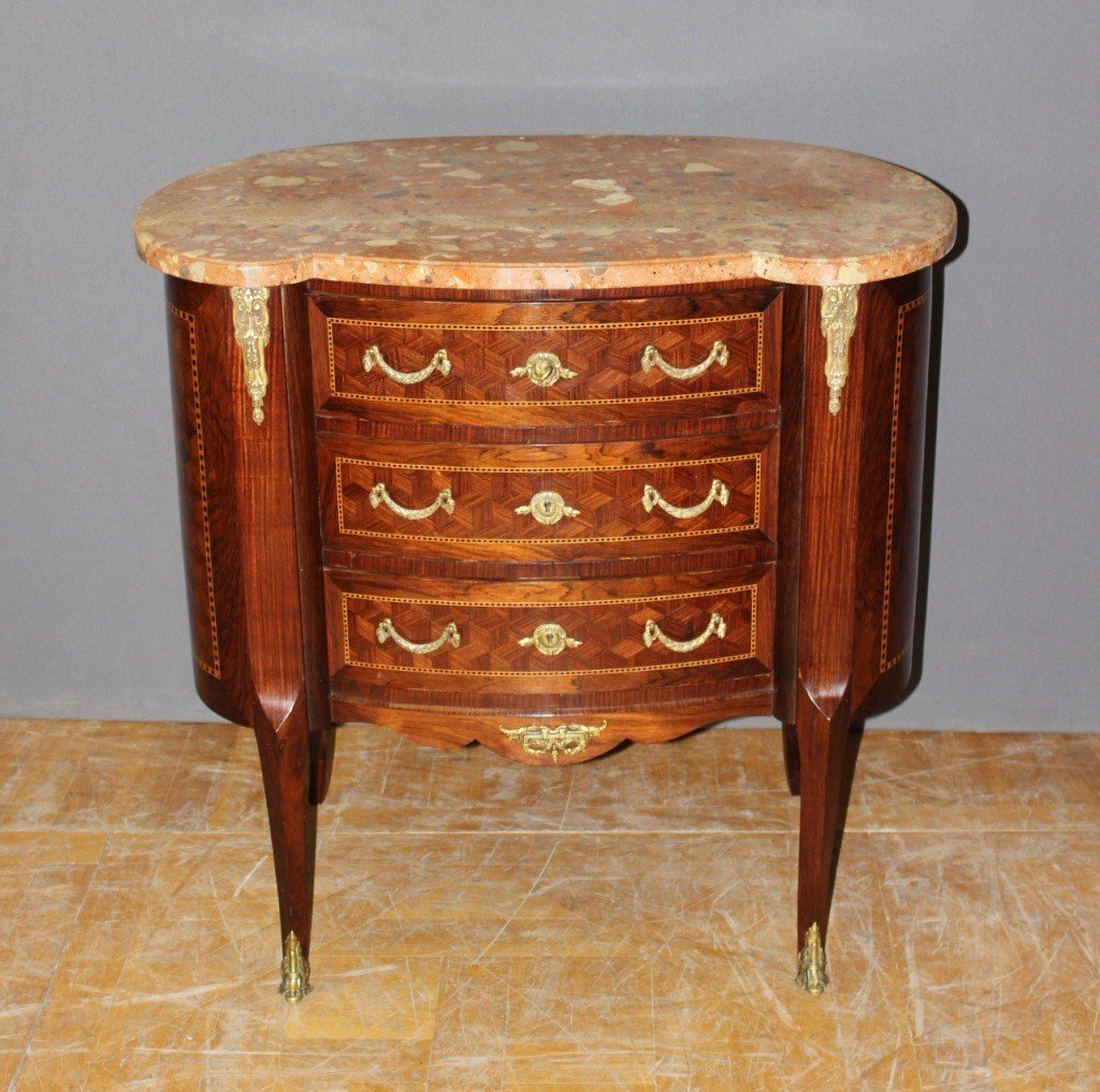 Commode Rognon De Style Louis XV En Marqueterie vers 1900