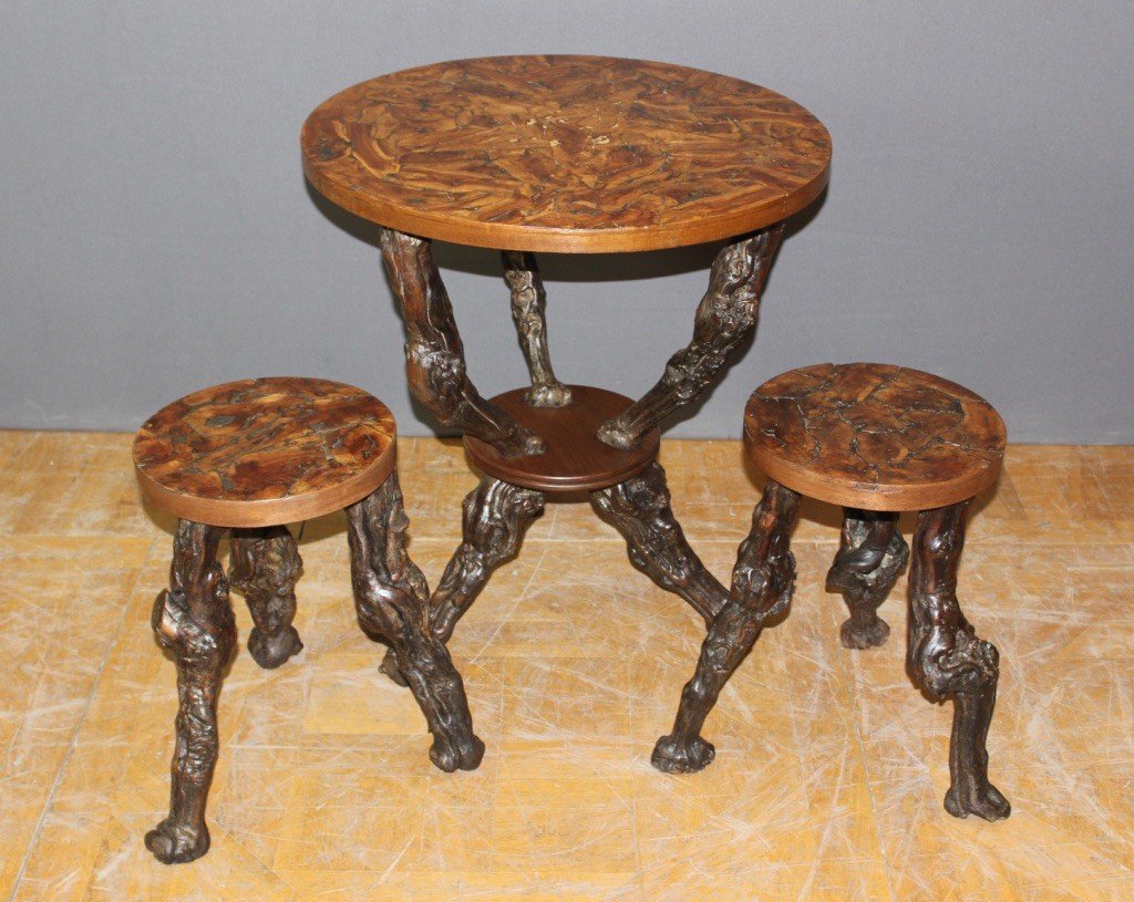 Pedestal Table And Its Stools In Vineyard Circa 1950-photo-3