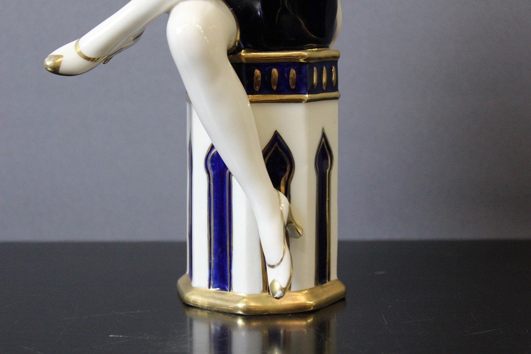 Joueuse De Mandoline d'époque Art Déco En Porcelaine Par Royal Dux -photo-4