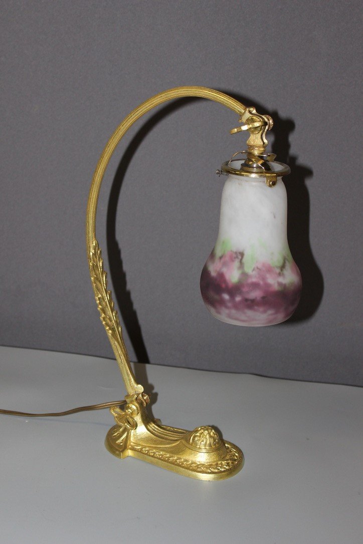 Lampe De Bureau d'époque Art Nouveau En Bronze Doré Et Verrerie Muller 