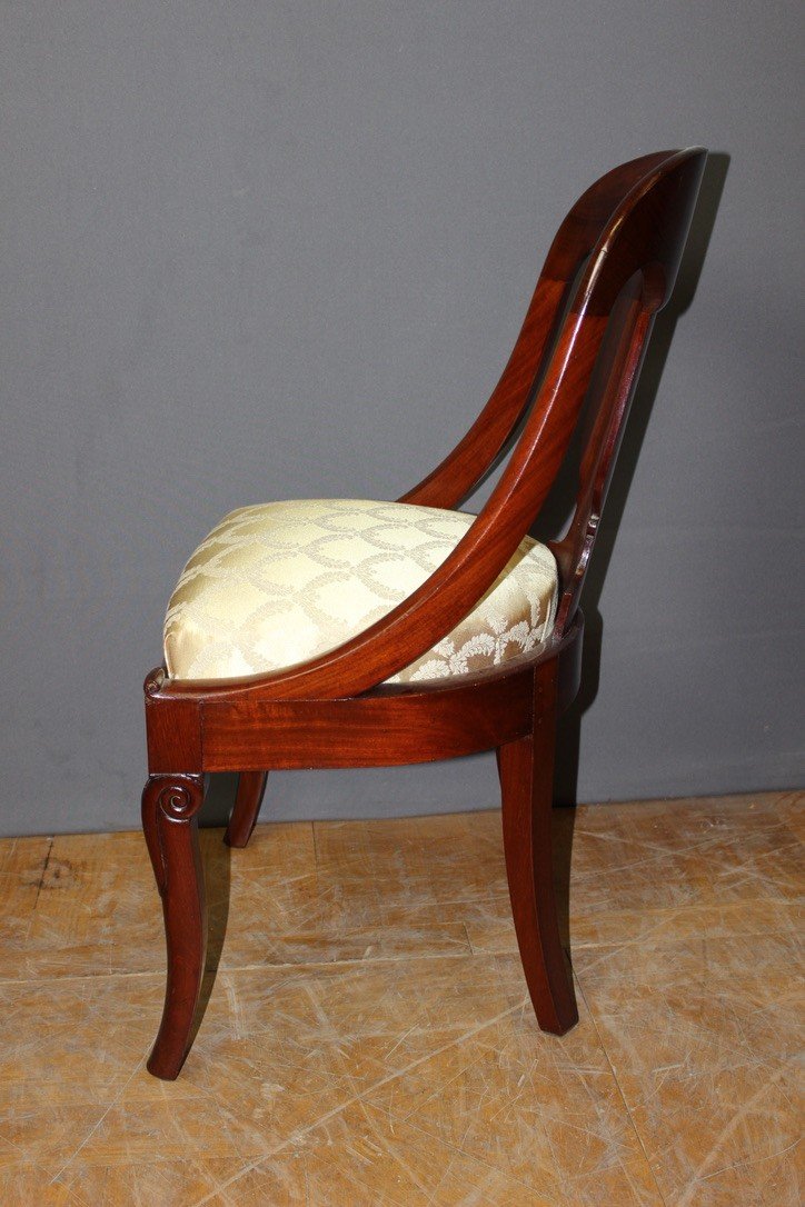 Set Of Four 19th Century Mahogany Gondola Chairs -photo-2