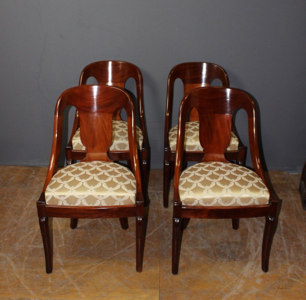 Set Of Four 19th Century Mahogany Gondola Chairs 